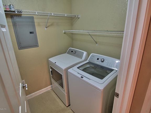 4th image of 10075 N Gate Pkwy #1404