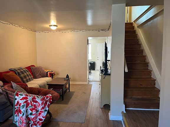 5th image of 1626 Diamond St Unit C
