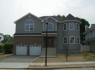 171 Fulton St, Massapequa Park, NY 11762