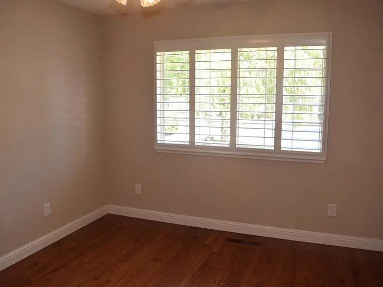 1657 Stone Way — Photo 3