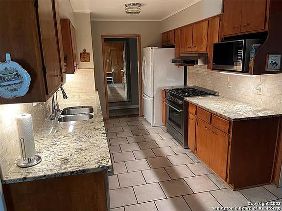 4th image of 5055 STONELEIGH DR