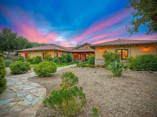 27119 Calle De Encinas Ct, Valley Center, CA 92082