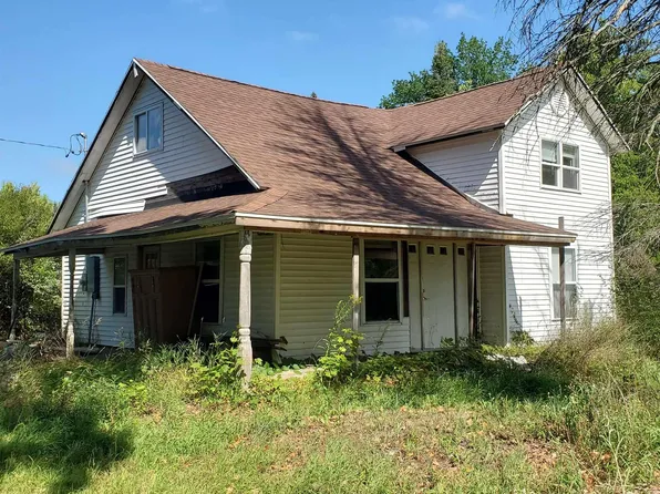 321 E Pine St, Mesick, MI 49668