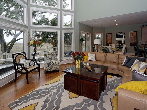 2nd image of 8 Long Marsh Ln