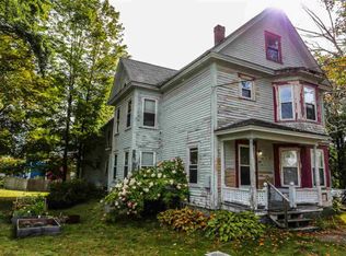 32 Hall Ave, Henniker, NH 03242