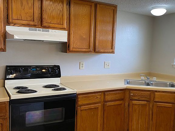 3rd image of 4103 Lennox APT 2