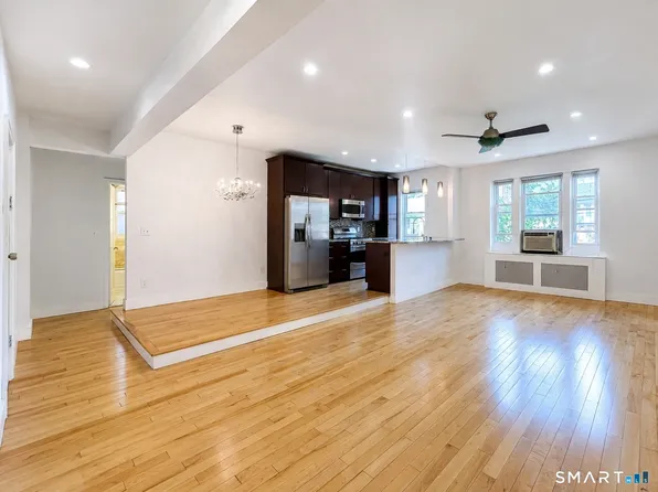 70 Strawberry Hill Avenue APT 2-2B, Stamford, CT 06902