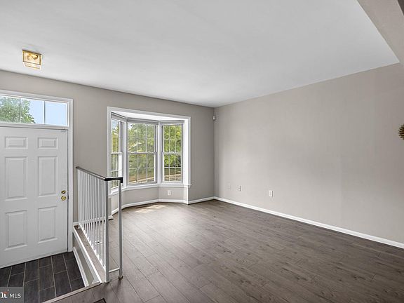 2nd image of 14122 Oakpointe Dr