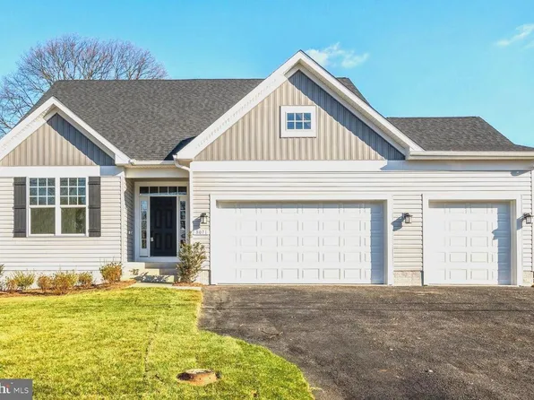 8071 Woodholme Cir, Pasadena, MD 21122