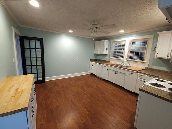 4th image of 633 Willow Briar Ln
