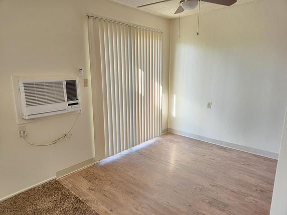3rd image of 1826 S Hutchins St #19W