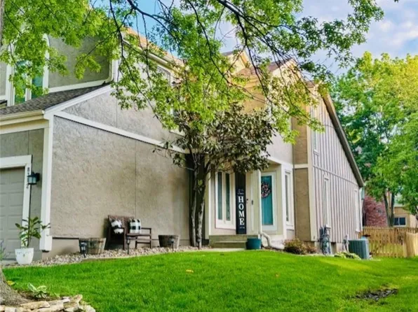 8312 W 120th St, Overland Park, KS 66213