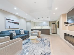 3443 Bathurst Street, Toronto, ON M6A 2C3