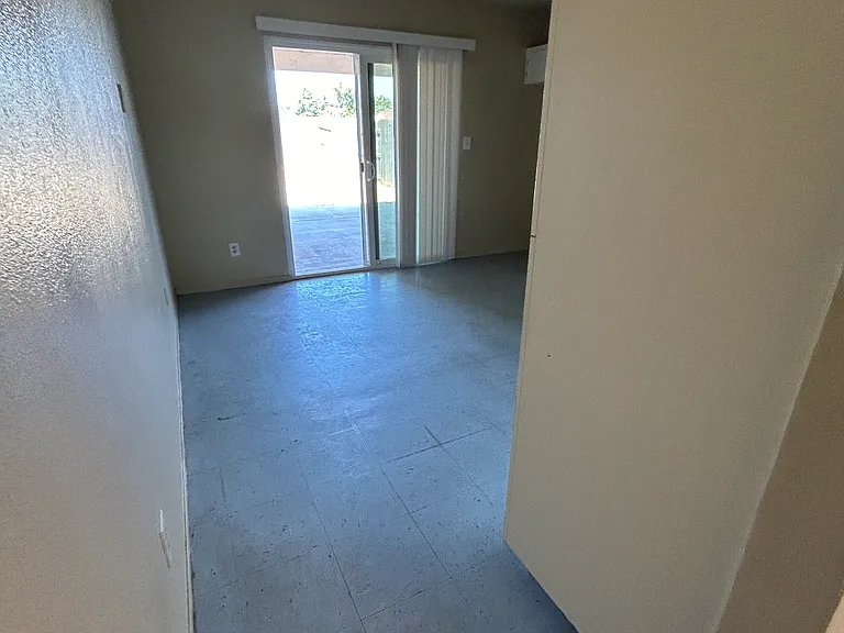 2426 S Siega Ave — Photo 8