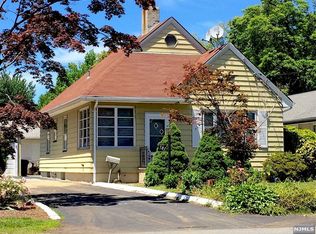 781 Summit Ave, Hackensack, NJ 07601