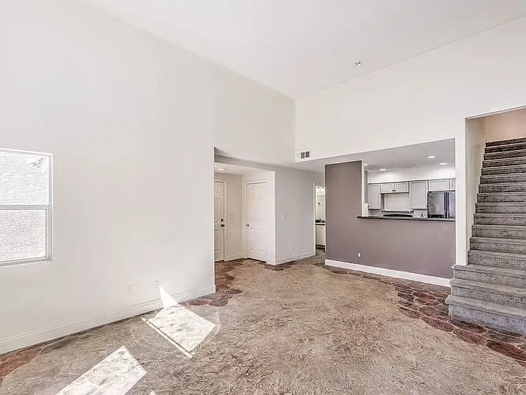 1425 Bow Creek Ct — Photo 25