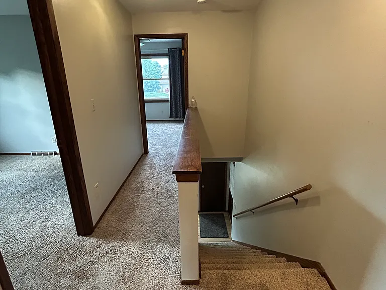 2711 Albany Ct — Photo 10