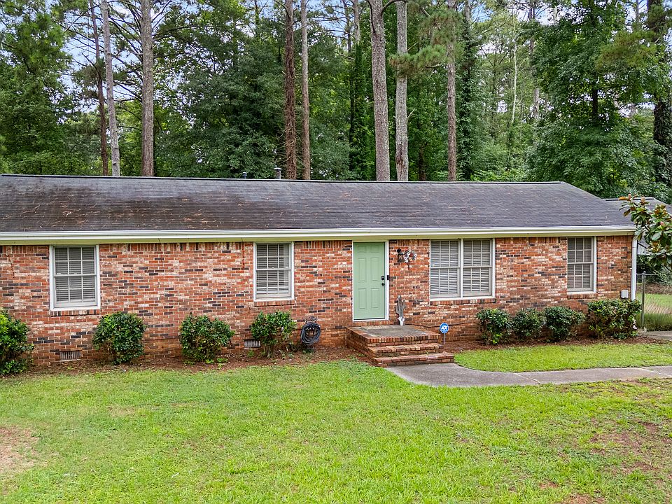 1st image of 859 King Dr SE