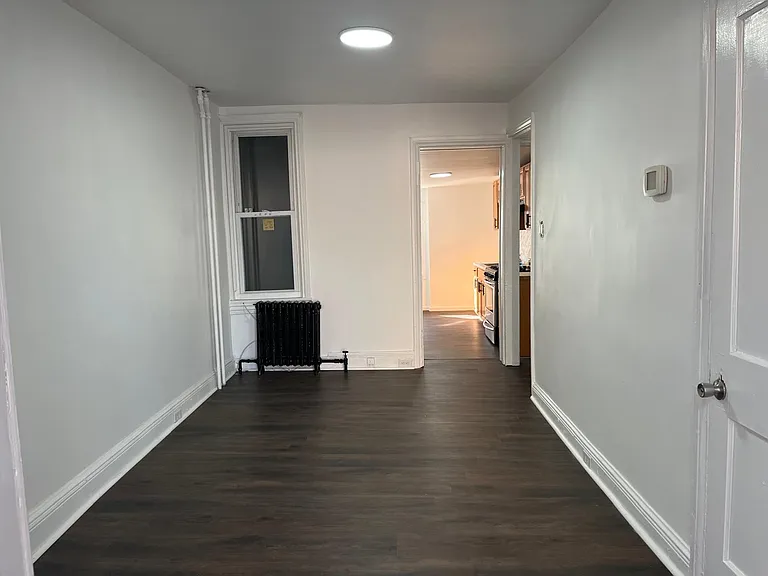1102 Franklin St — Photo 3