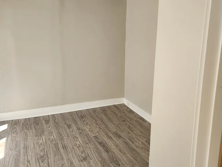 1103 Mifflin St #4 — Photo 17