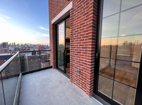 25-28 30th Dr, Astoria, NY