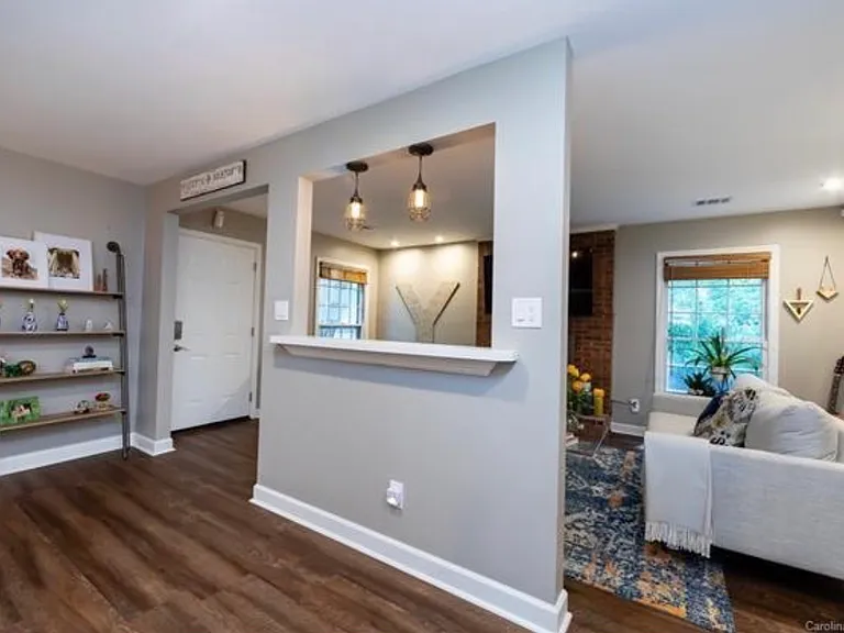 4742 Old Woods Rd — Photo 10