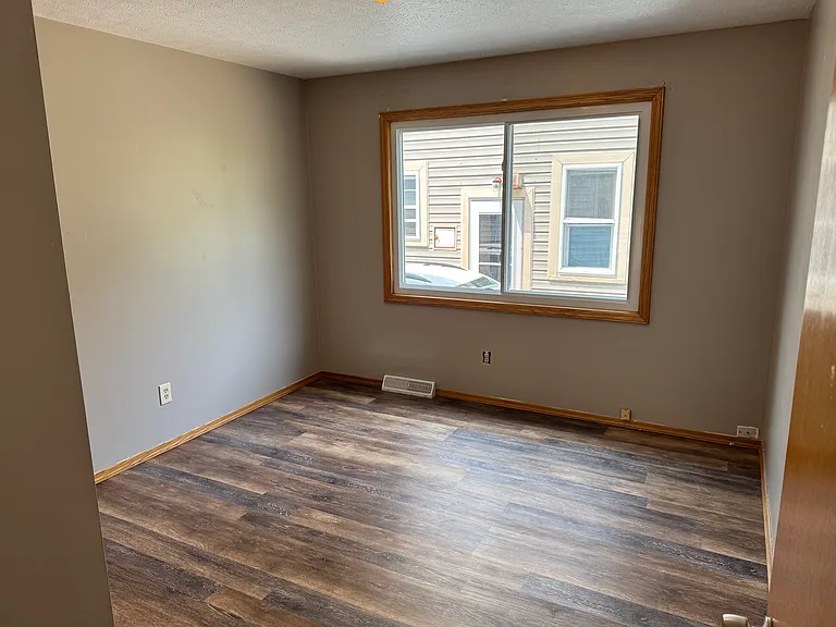 4912 Wellington Ave — Photo 15