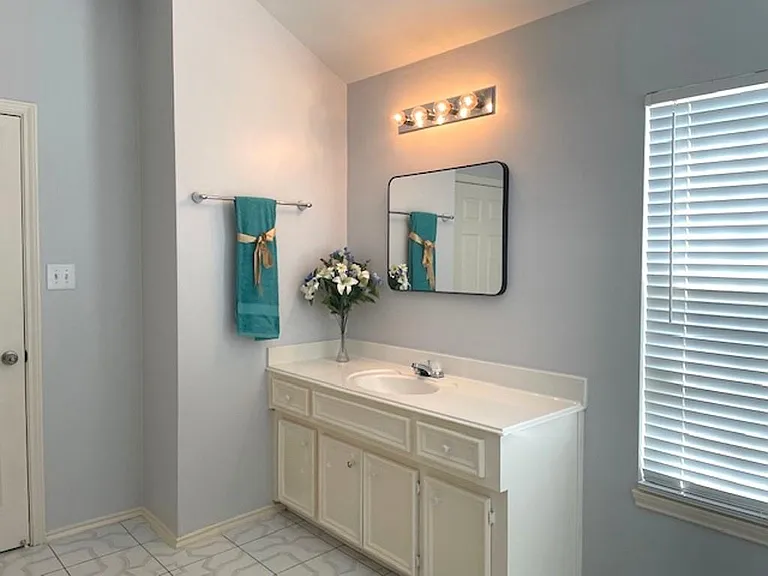 12827 Magenta Oaks Dr — Photo 16