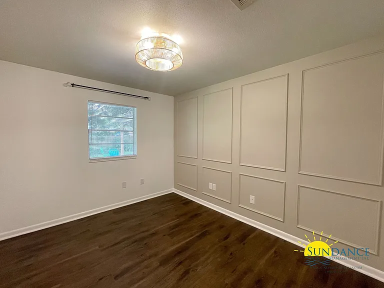 606 Camborne Ave NE — Photo 13