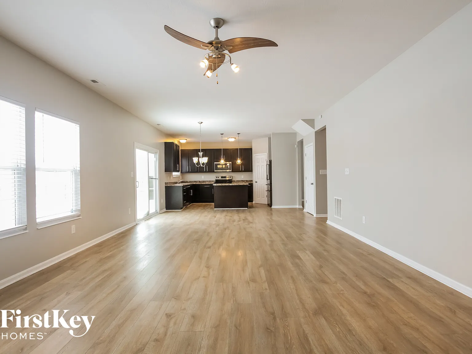 4 bed, 2.5 bath, 2258 sqft, $2,450 — Photo 3