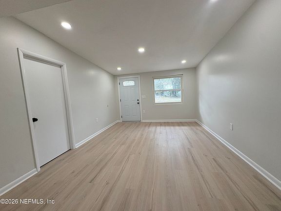 2nd image of 2819 LAUDERDALE Drive E
