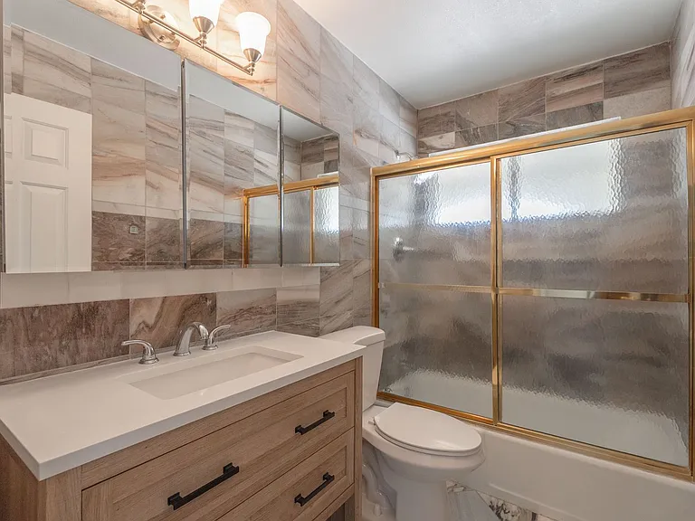 2298 Golden Arrow Dr — Photo 18