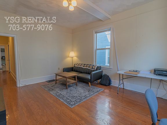 3rd image of 22 Suffolk St #1