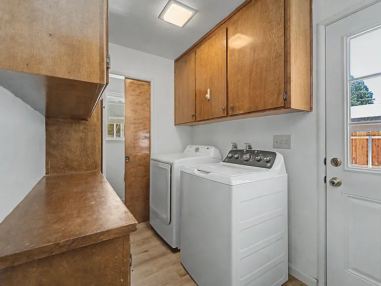 588 Manzanita Way — Photo 12