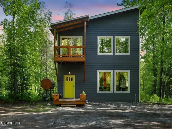23069 S Christiansen Lake Rd, Talkeetna, AK 99676