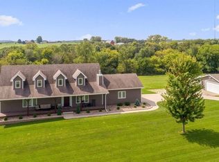 2078 226th Ct, Winterset, IA 50273
