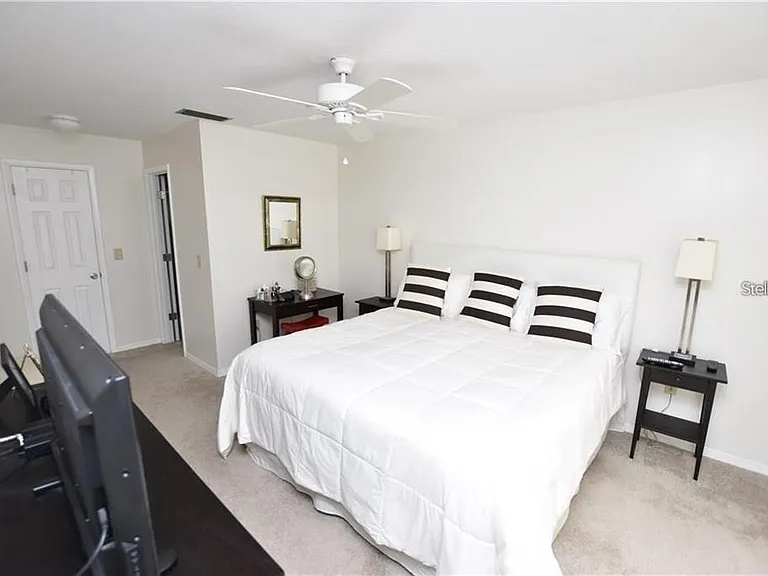 3926 Calliandra Dr — Photo 15
