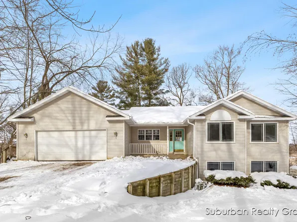 17610 Simmons Ave NE, Cedar Springs, MI 49319