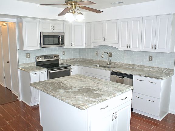 3rd image of 1416 Canisbay Ct