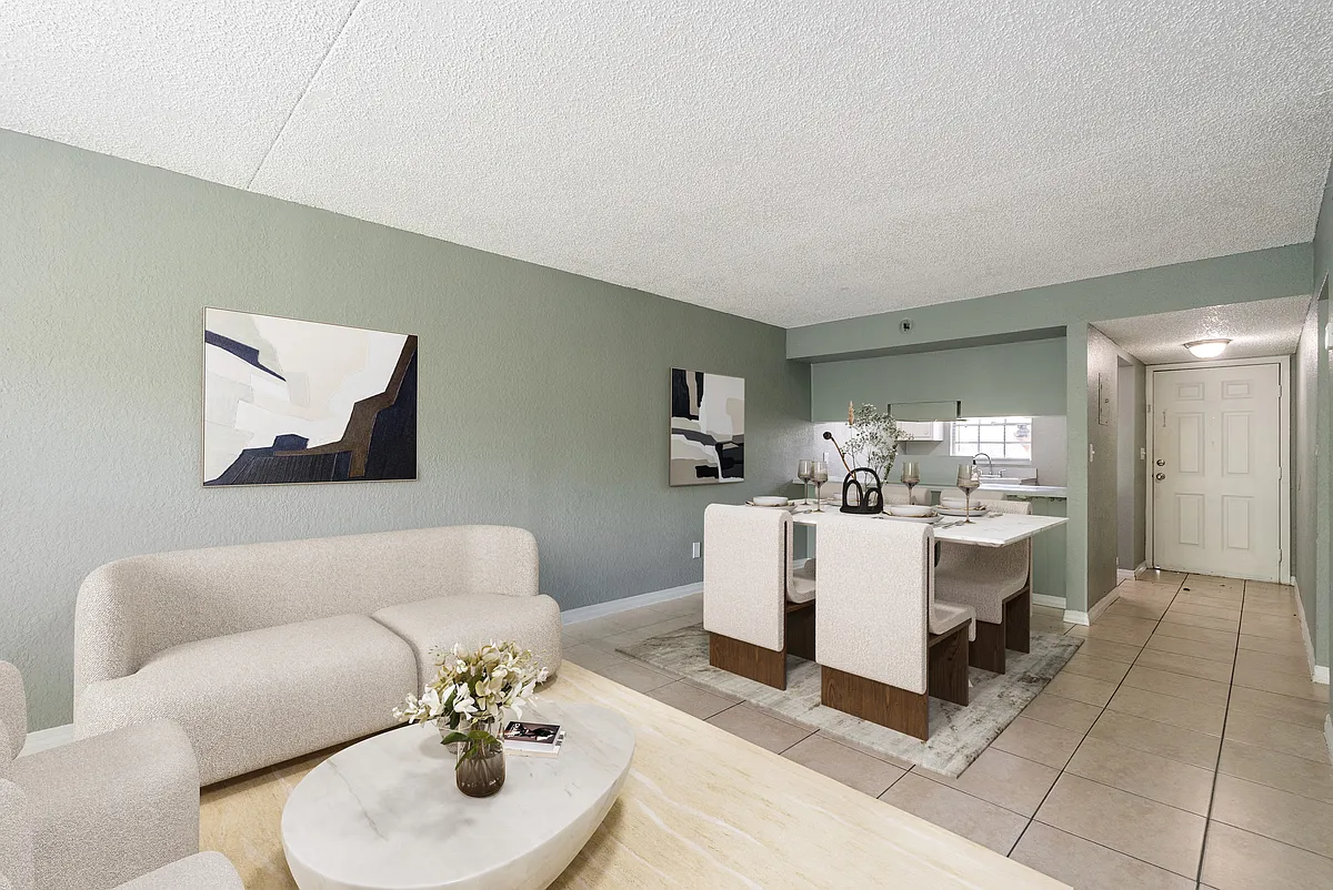 Photo 2 of 25 - Bella Mar Apartment Homes - Tampa, FL Building Photo - Bella Mar Apartment Homes