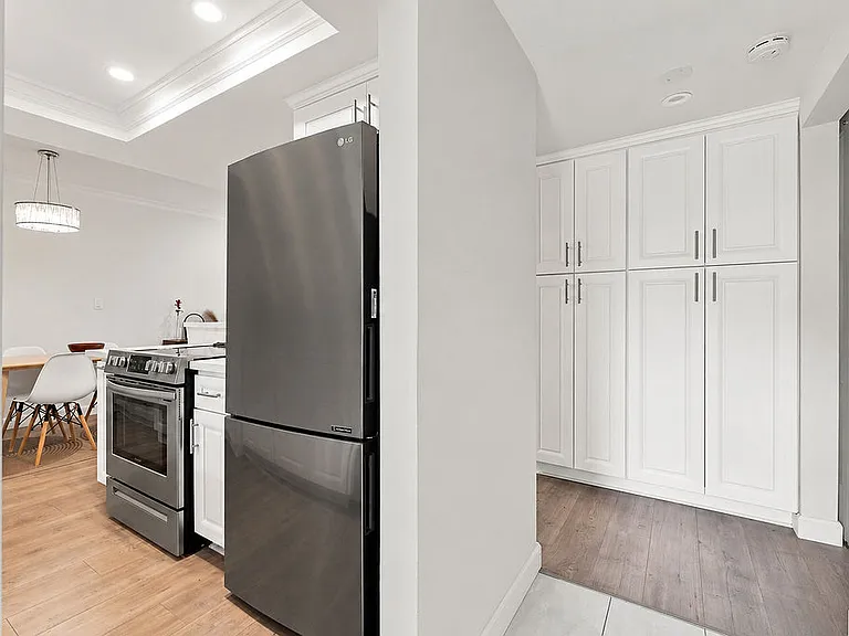 1517 E Garfield Ave #84 — Photo 8