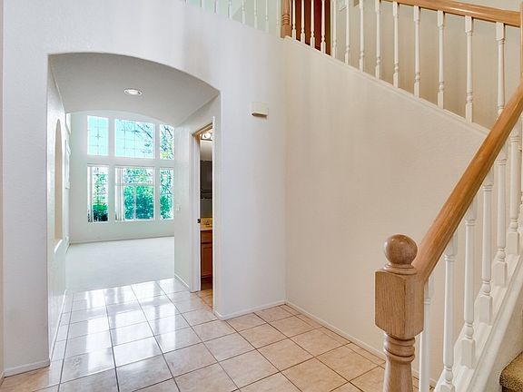 4th image of 1894 Matin Cir Unit 179