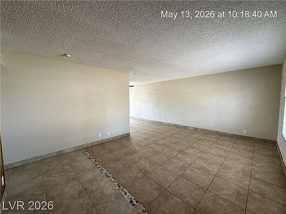 2nd image of 1031 E Hacienda Ave