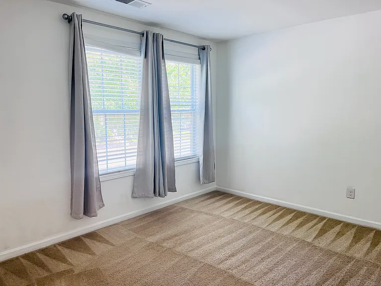 316 Keener Blvd — Photo 11