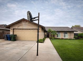 3371 N Forestiere Ave, Fresno, CA