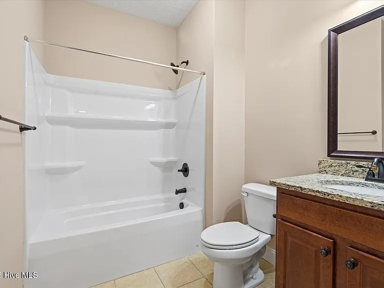 712 Coventry Ave — Photo 11