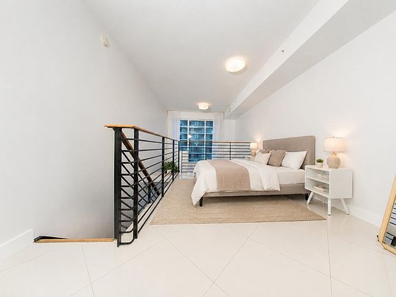 4th image of 60 SW 13TH Street #1418