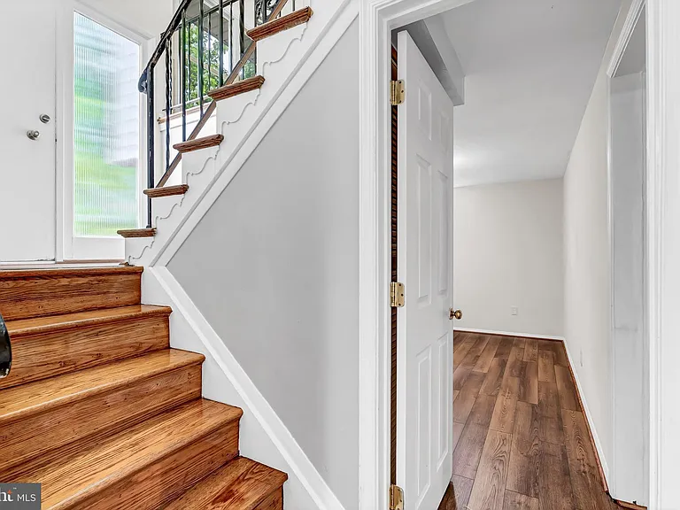 14715 Lock Dr — Photo 26