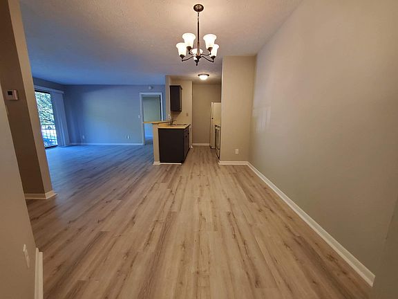 3rd image of 16 Woodland Hills Dr Suite 5