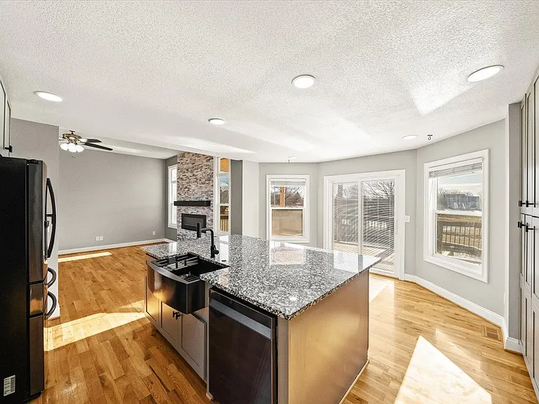 604 Canyon Dr — Photo 31